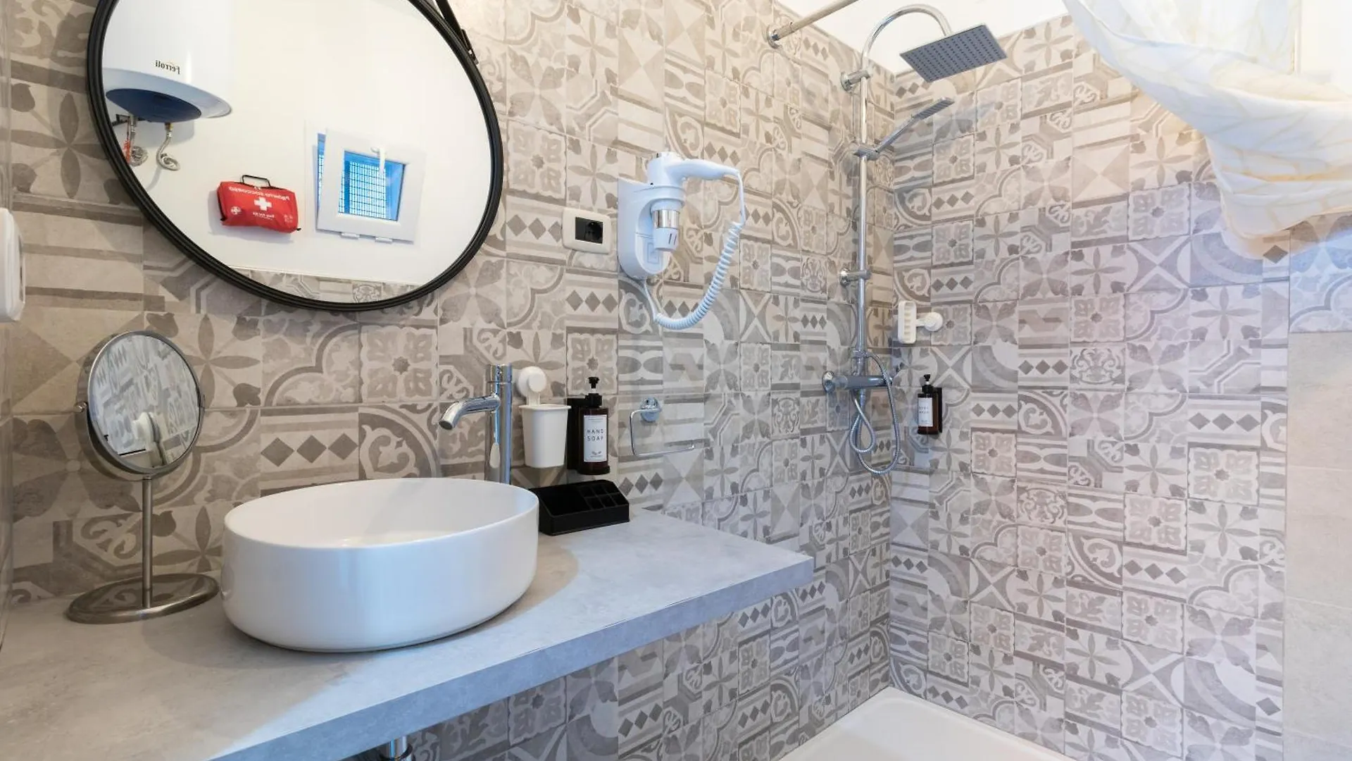 Aurisa Apartment Bari Itália