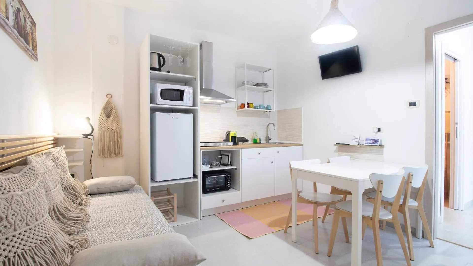 Aurisa Apartment Bari